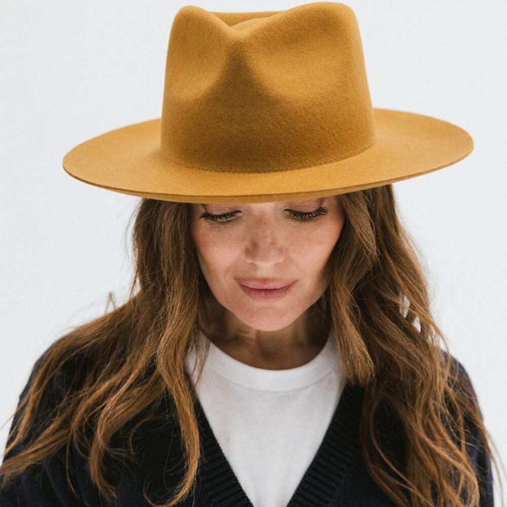 Gigi Pip Zephyr Rancher Camel S/M 57 Never Worn - image 2